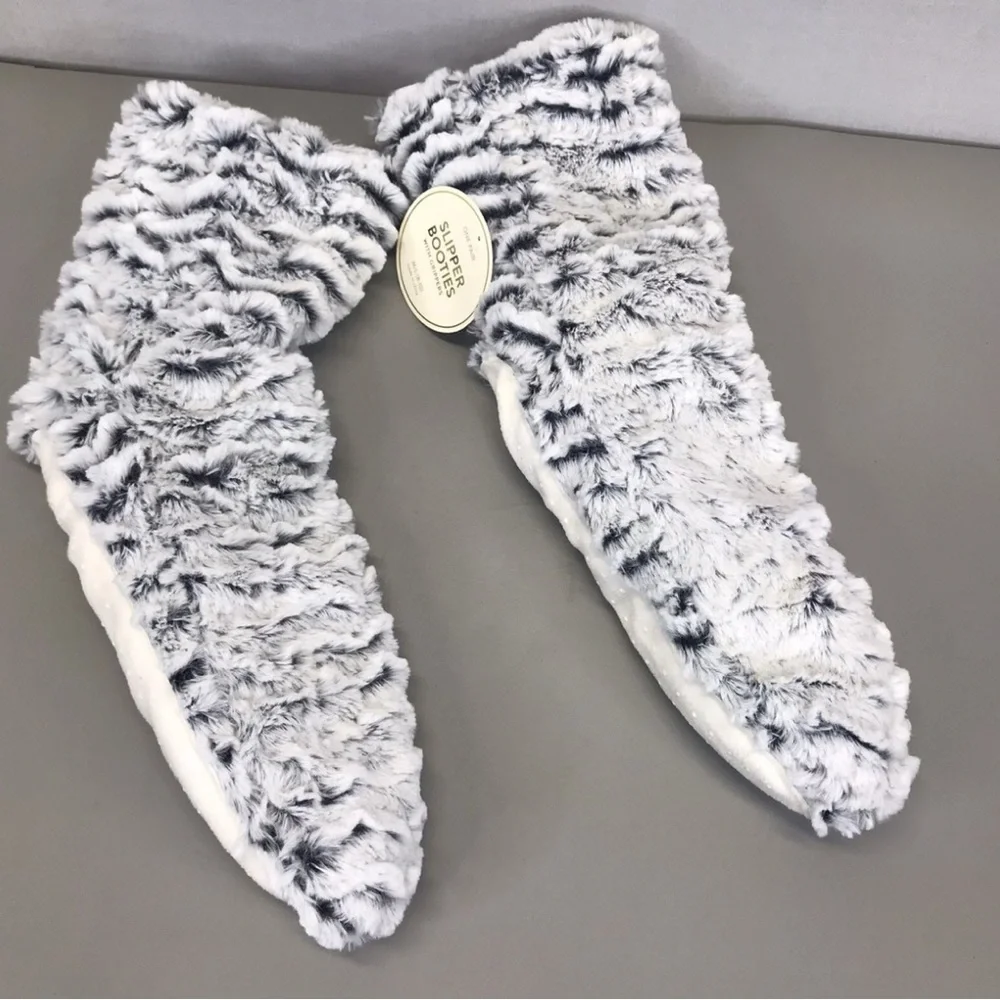 Gray Plush Slipper Socks for Cozy Comfort